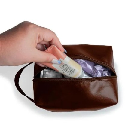 Necessaire com Alça em Material Sintético Marrom Personalizado